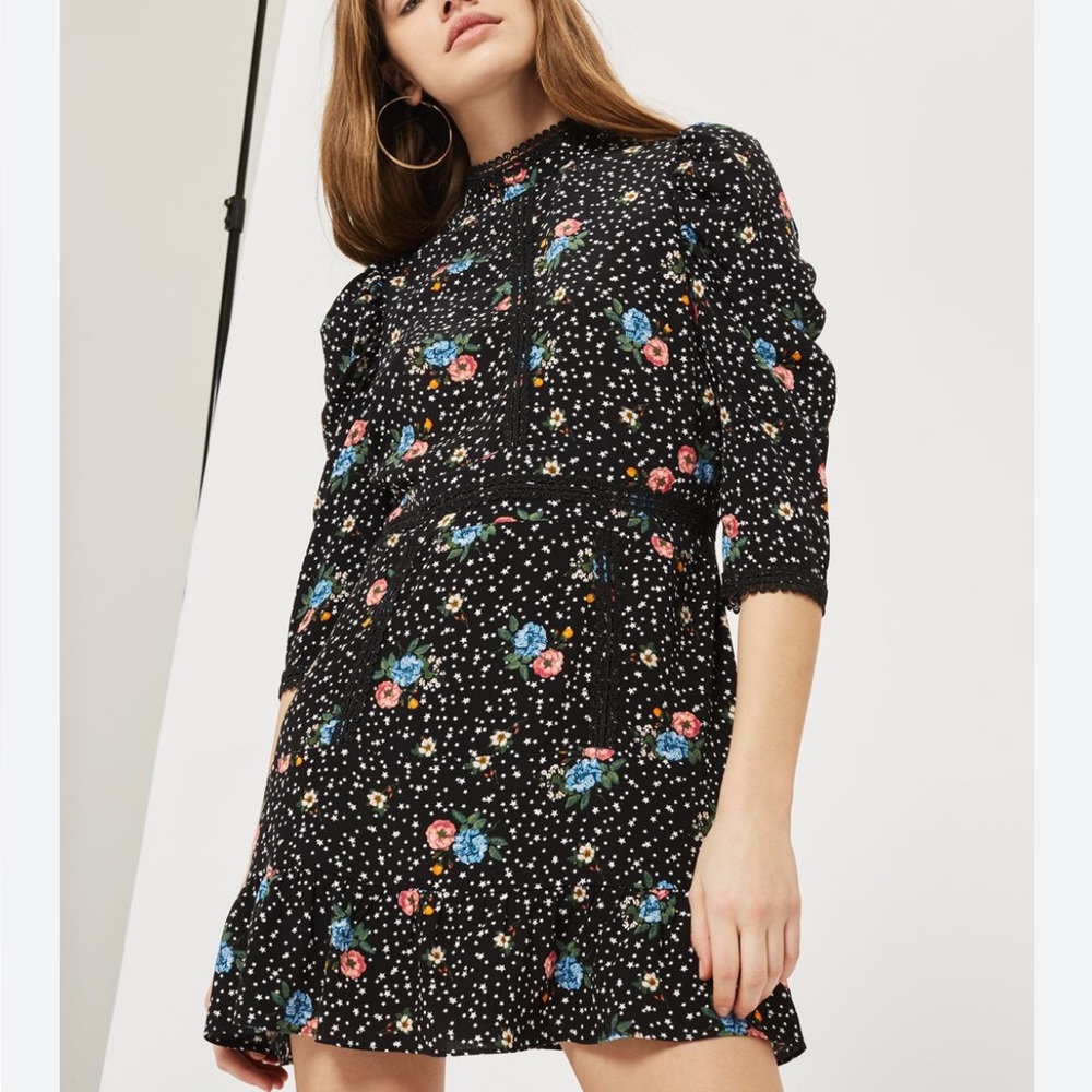 Topshop Star Floral Print Black Lace Up Back
Puff Sleeve Mini Dress - NWT, 12